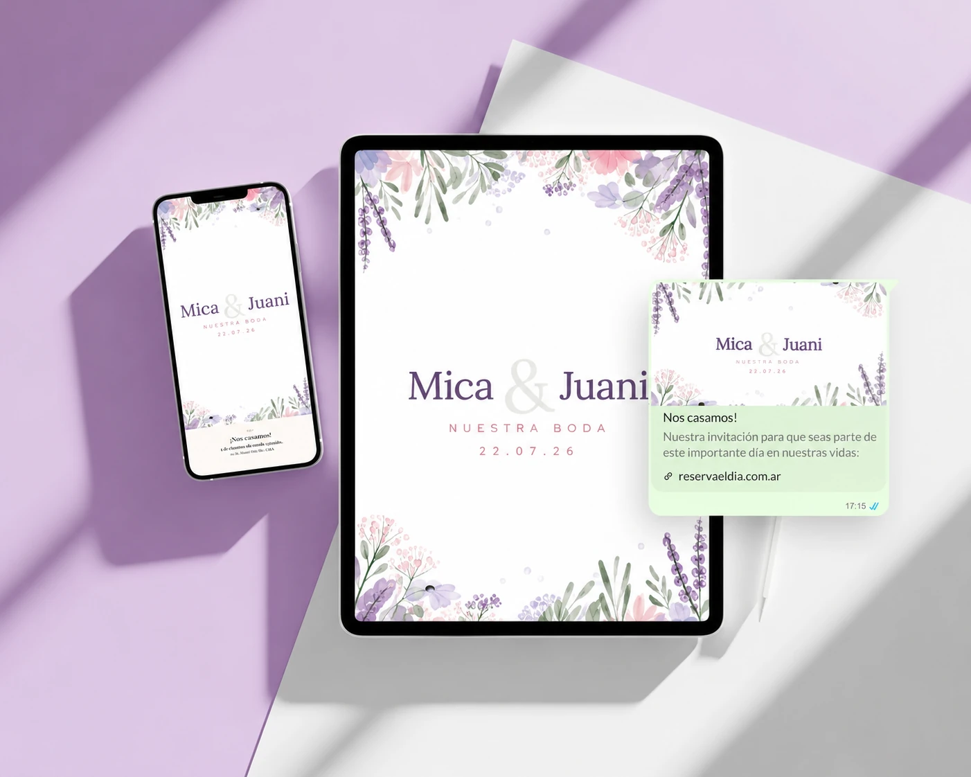 Mockup de invitacion digital compartida en celular, tablet y tarjeta